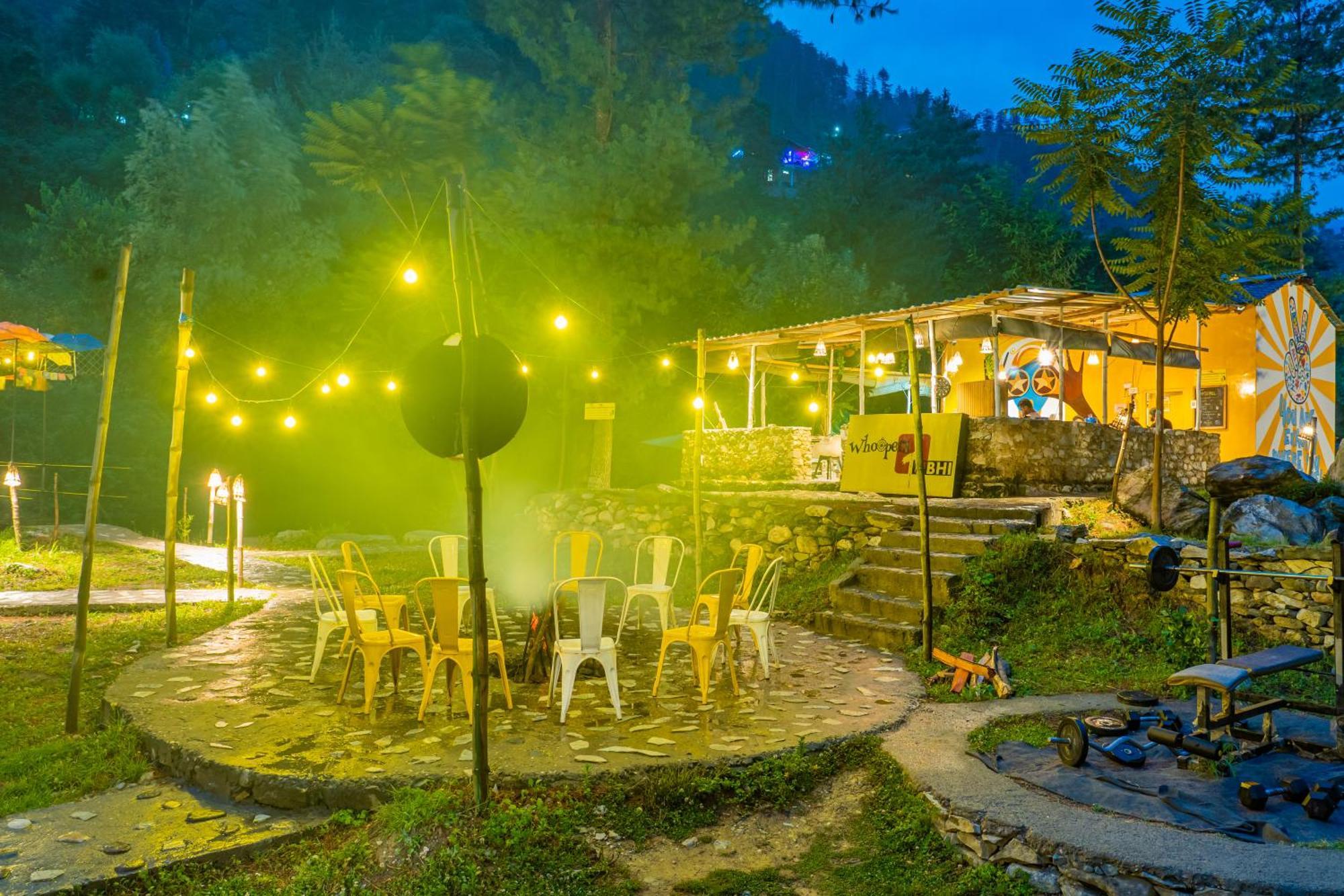 Whoopers Boutique Resort Jibhi Zewnętrze zdjęcie