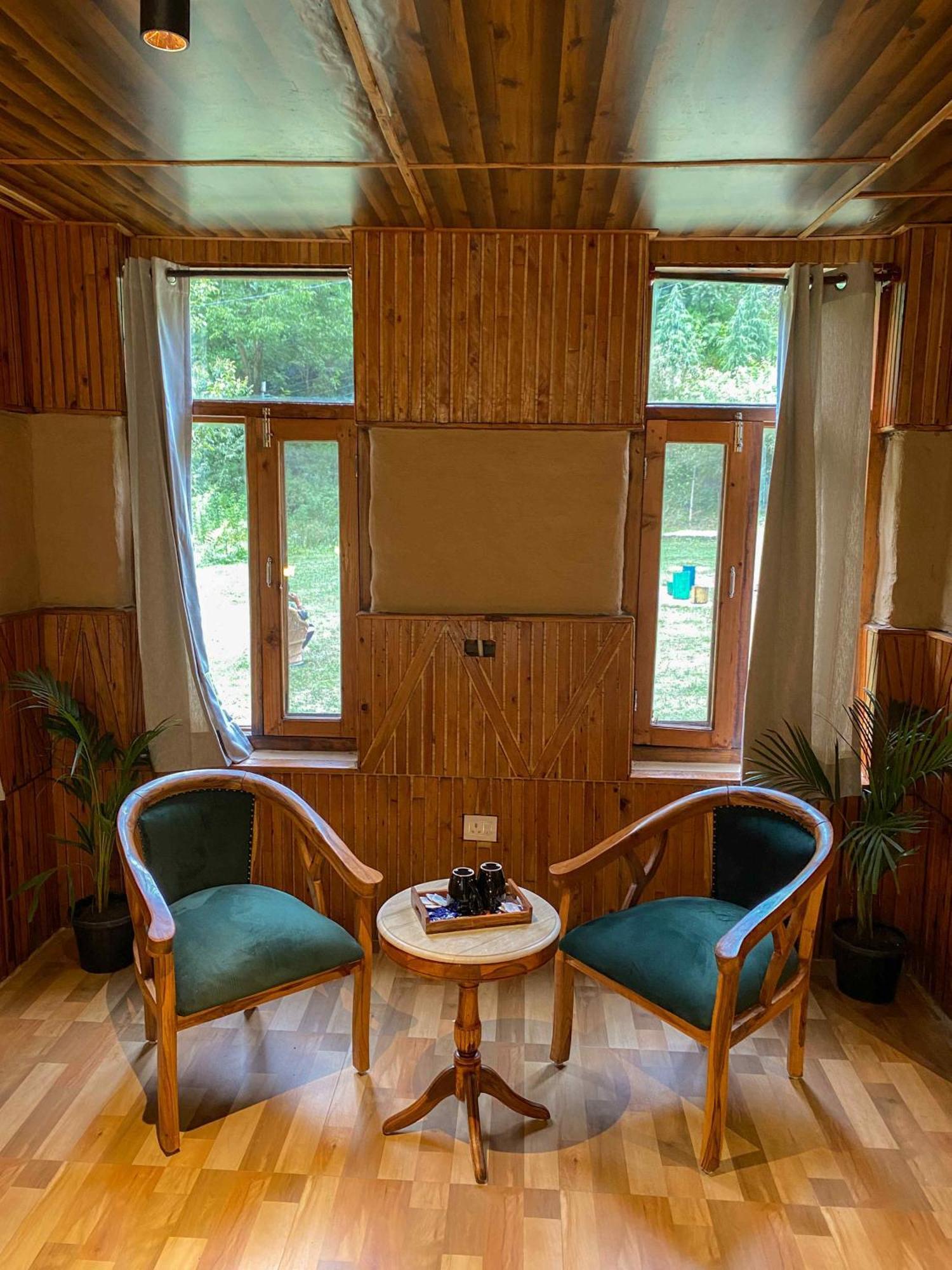 Whoopers Boutique Resort Jibhi Zewnętrze zdjęcie